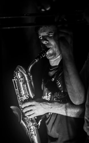 Saxophoniste Baryton - Crédit : Lou Nissart